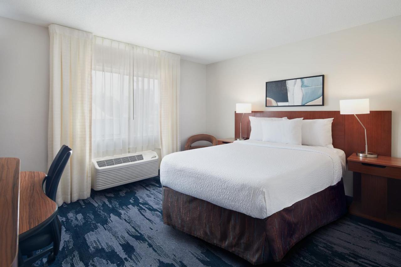 Fairfield Inn Huntsville Bagian luar foto